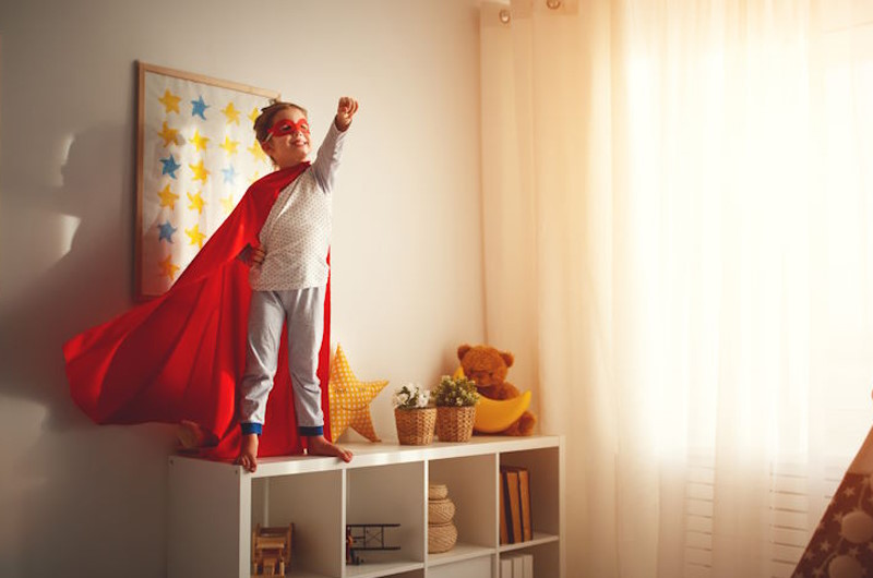 Kindercoaching "Ängste lösen" | Mädchen mit Supergirl-Umhang